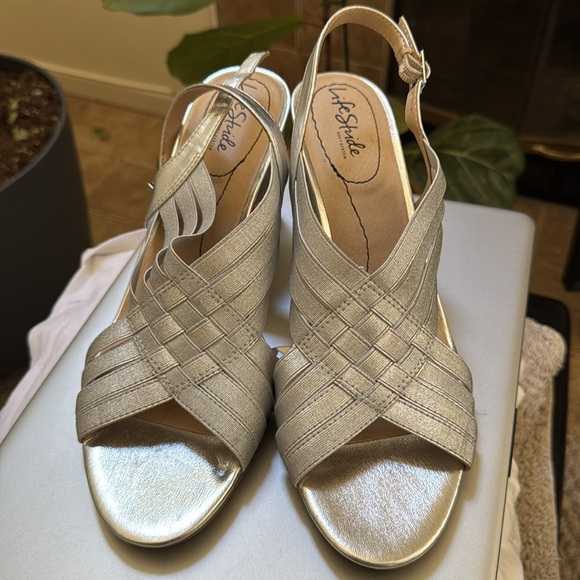 LifeStride, Silver, Size 11 “Amy Slingbacks,” open toe and heel pumps. - Picture 2 of 8